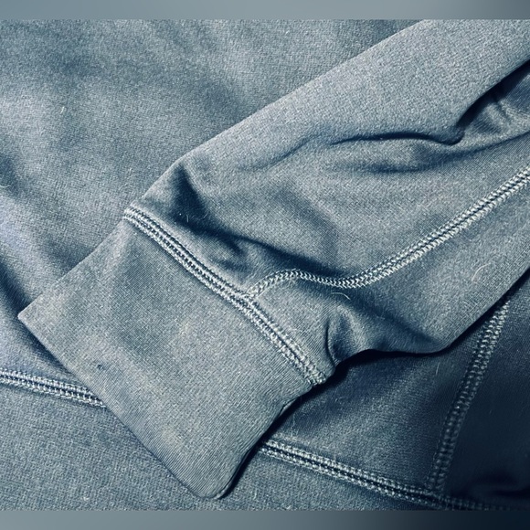 Adult Men’s medium Navy blue Seahawks hoodie. - Picture 9 of 12